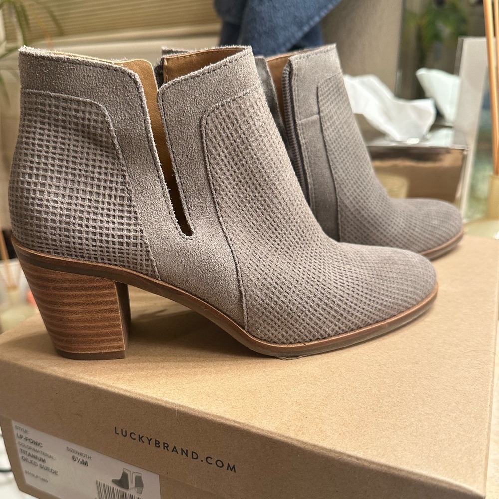 Lucky Brand booties size 6.5